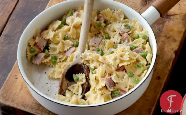 Farfalle Mit Gorgonzola, Schinken Und Erbsen