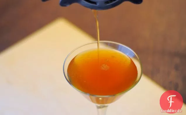 Einkommen-Steuer-Cocktail