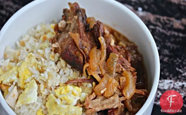 Slow Cooker philippinisches Schweinefleisch mit Knoblauch gebratenem Reis