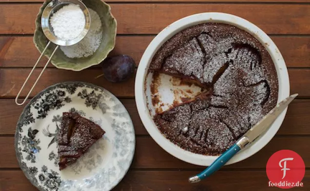 Schokoladen-Kardamom-Pflaumen Clafoutis