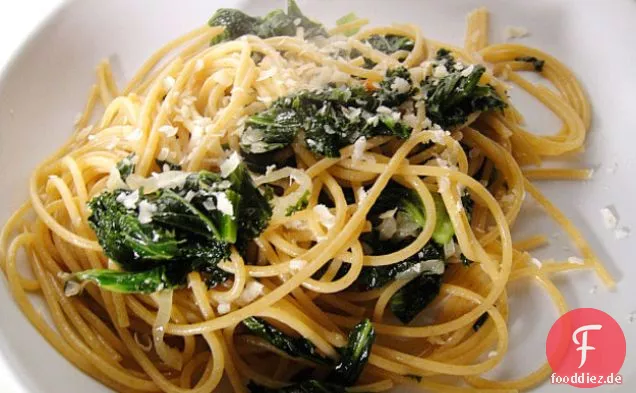 Kochen Sie das Buch: Vollkorn-Spaghetti mit Grünkohl