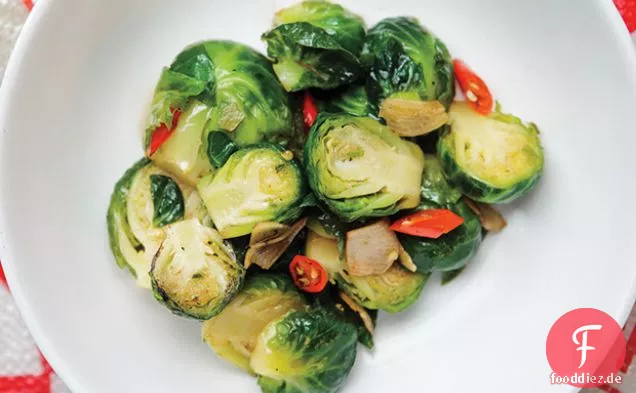 Gebratener Rosenkohl mit Knoblauch und Chili