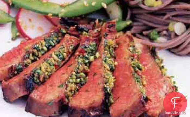 Gegrillte Steaks nach koreanischer Art mit würziger Koriandersauce