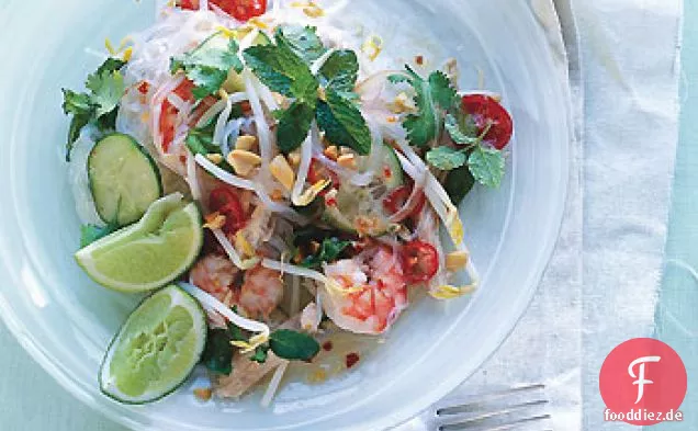Thailändischer Hühnchen-Garnelen-Nudelsalat