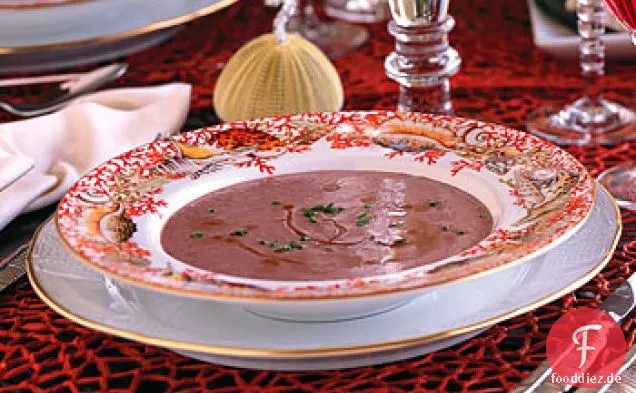 Rote Erbse Bisque mit Rum Flambé