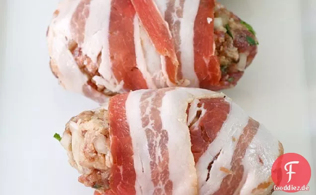 Wildbret und geräucherte Pancetta Fleischbällchen mit lockigem Grünkohl und Pastinaken