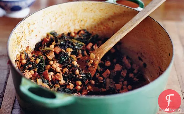 Sautierte Kichererbsen mit Schinken und Grünkohl