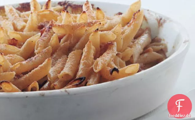 Penne mit Parmesancreme und Schinken