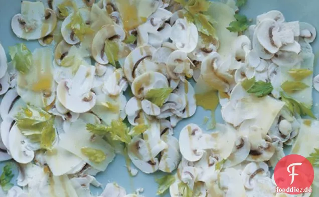 Pilzcarpaccio mit Pecorino Toscano