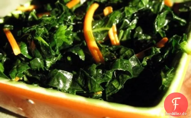 Alltäglicher Grünkohlsalat