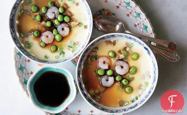 Chawan Mushi mit Garnelen und Frühlingserbsen