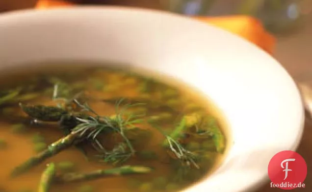 Hühnersuppe mit Spargel, Erbsen und Dill