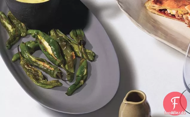 Padrón Paprika Gefüllt mit Tetilla-Käse