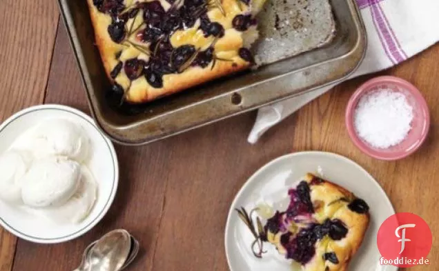 Concord-Traube und Rosmarin Focaccia