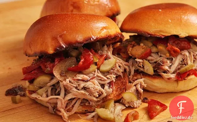 Einfache ofengebackene Pulled Pork Sandwiches
