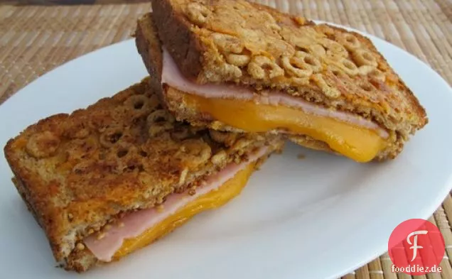 Cheerios® beschichtete gegrillte Käsesandwiches