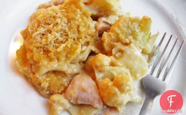 Schlampig Cheesy Huhn Pasta Backen