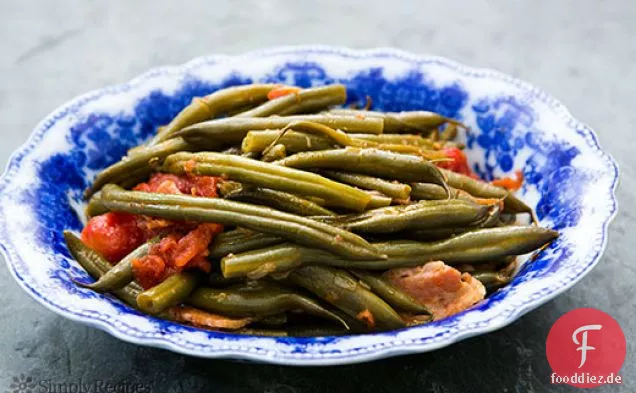 Grüne Bohnen mit Tomaten und Speck