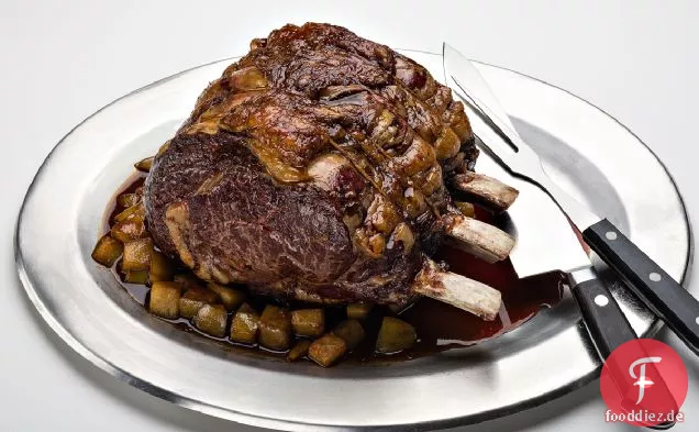 Stehender Rippenbraten mit Birnen-Brandy-Glasurrezept