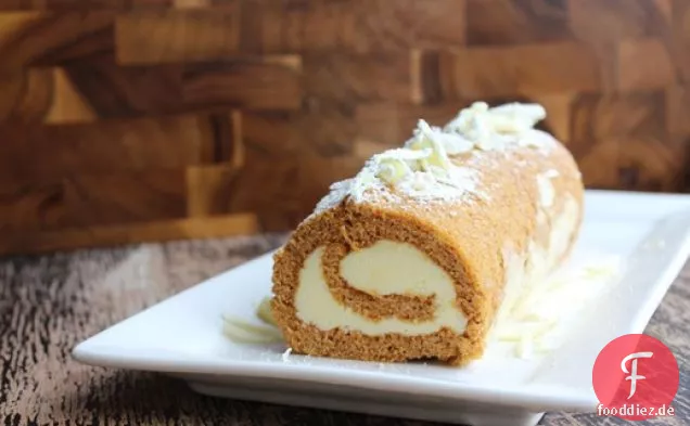 Kürbisrolle mit weißem Schokoladen-Frischkäse