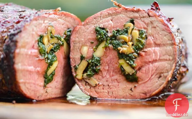 Gegrillter Spinat-und Pilz-Gefüllte Rinderfilet