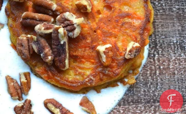 Karottenkuchen Pfannkuchen mit süßer Orangencreme