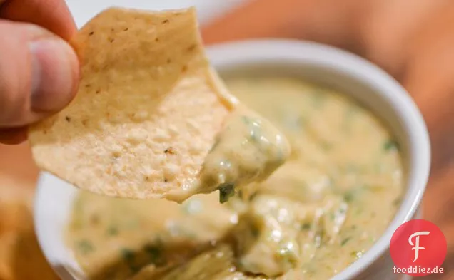 Grüner Chili Queso Dip