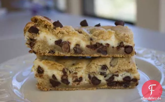 Chocolate Chip Cheesecake Bars