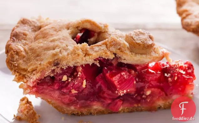 Erdbeer-Rhabarber-Torte mit Schmand Kruste