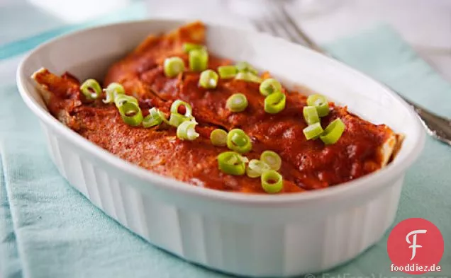 Schwarze Bohnen und Sommer Squash Enchiladas