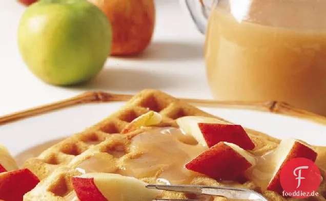 Apfel-Zimt-Waffeln mit Apfelwein-Sirup