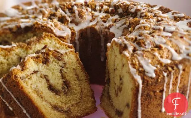 Klassischer Sauerrahm-Kaffeekuchen