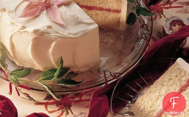 Himbeer-weiße Schokoladen-Sahne-Torte