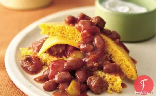 Maisbrot-Chili-Stapel
