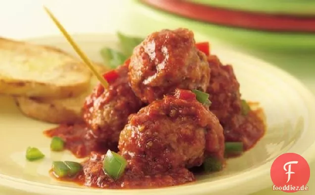 Slow-Cooker-Fleischbällchen mit gerösteter Paprika-Sauce