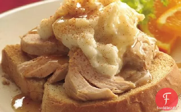 Slow-Cooker Open-Face Truthahn Abendessen Sandwiches