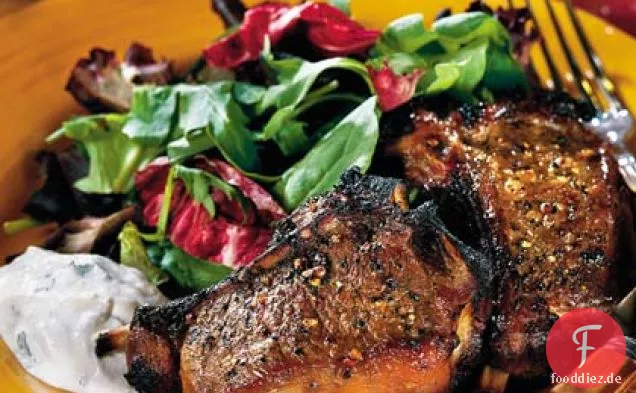 Ahorn-glasierte Lammkoteletts mit pikanter Meerrettichsauce