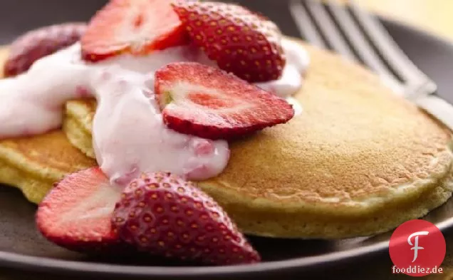 Erdbeer-Joghurt-Pfannkuchen (weißes Vollkornmehl)