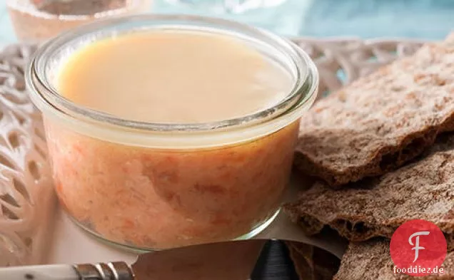 Geräucherte und gedämpfte Lachs-Rillettes