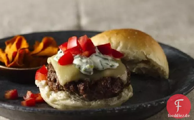 Rindfleisch-Chorizo-Burger mit gerösteter Chili-Mayonnaise