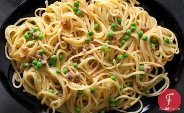 Pasta Carbonara mit Erbsen