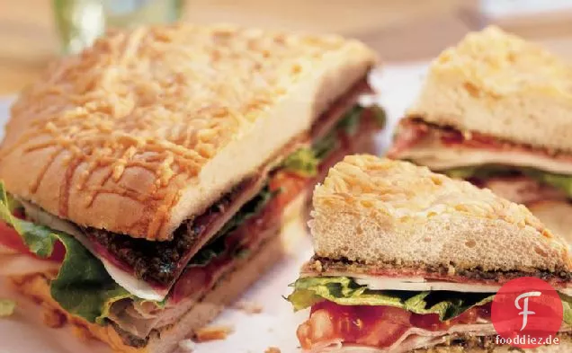 Geschichtetes italienisches Sandwich