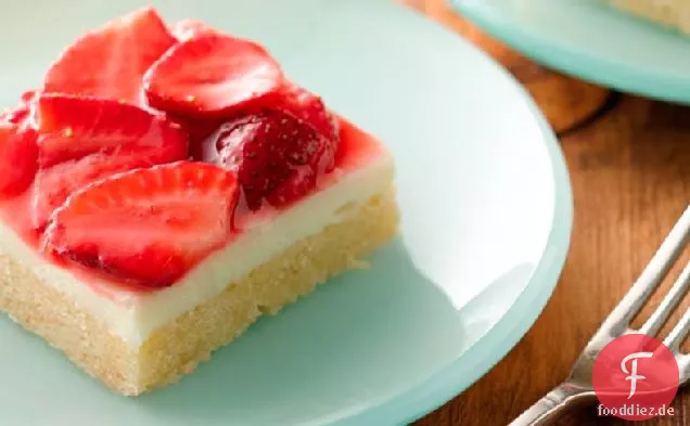 Erdbeeren und Sahne Dessert Quadrate
