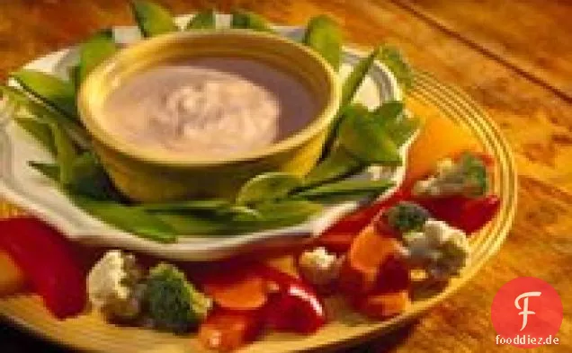Würziger Joghurt-Dip mit Gemüse