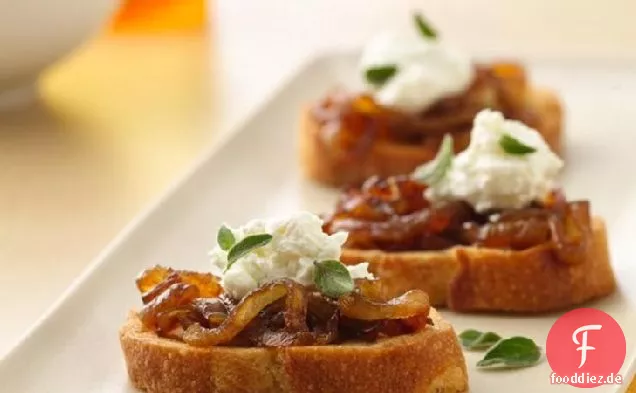 Karamellisierte Zwiebel und Ziegenkäse Crostini