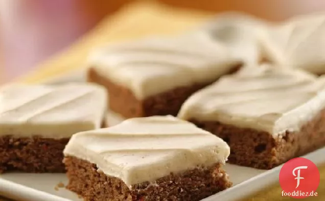 Karottenkuchenstangen mit Zimt-Frischkäse-Zuckerguss