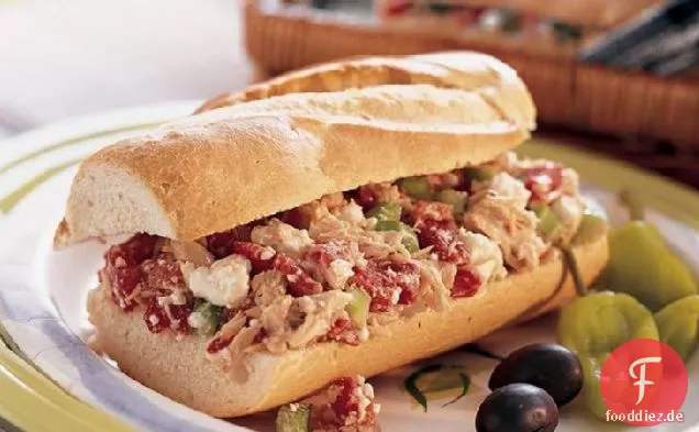 Sandwiches mit Thunfischsalat nach griechischer Art