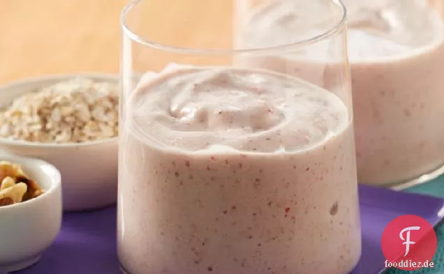Erdbeere Banane Nuss Haferflocken Smoothies