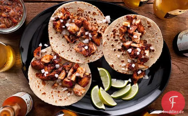 Adobo-Marinierte Hühnchen-Tacos