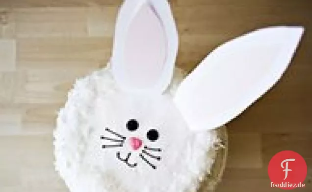 Bunny Kuchen mit flauschigen Kokosnuss Zuckerguss